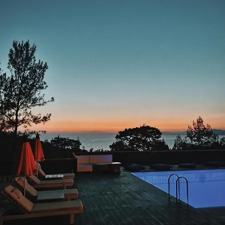 Rocas Roja Beach * Faralya